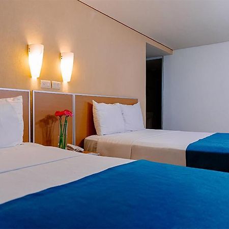 Kasa Hotel&Suites Irapuato Exterior foto
