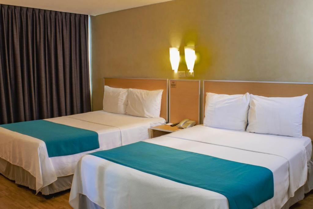 Kasa Hotel&Suites Irapuato Exterior foto